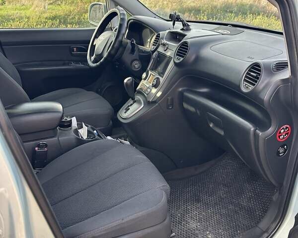 Кіа Каренс, об'ємом двигуна 2 л та пробігом 225 тис. км за 5500 $, фото 2 на Automoto.ua