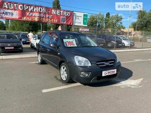 Киа Каренс, объемом двигателя 2 л и пробегом 175 тыс. км за 6400 $, фото 1 на Automoto.ua