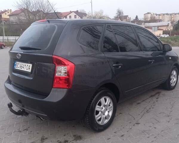 Киа Каренс, объемом двигателя 2 л и пробегом 258 тыс. км за 5700 $, фото 1 на Automoto.ua