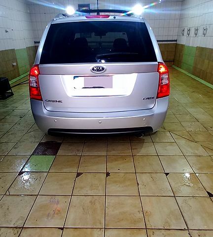 Киа Каренс, объемом двигателя 2 л и пробегом 272 тыс. км за 5000 $, фото 4 на Automoto.ua