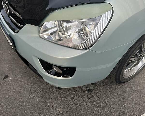 Кіа Каренс, об'ємом двигуна 2 л та пробігом 225 тис. км за 5500 $, фото 4 на Automoto.ua