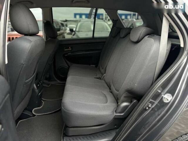 Кіа Каренс, об'ємом двигуна 2 л та пробігом 203 тис. км за 5999 $, фото 14 на Automoto.ua
