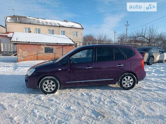 Кіа Каренс, об'ємом двигуна 2 л та пробігом 249 тис. км за 7950 $, фото 1 на Automoto.ua