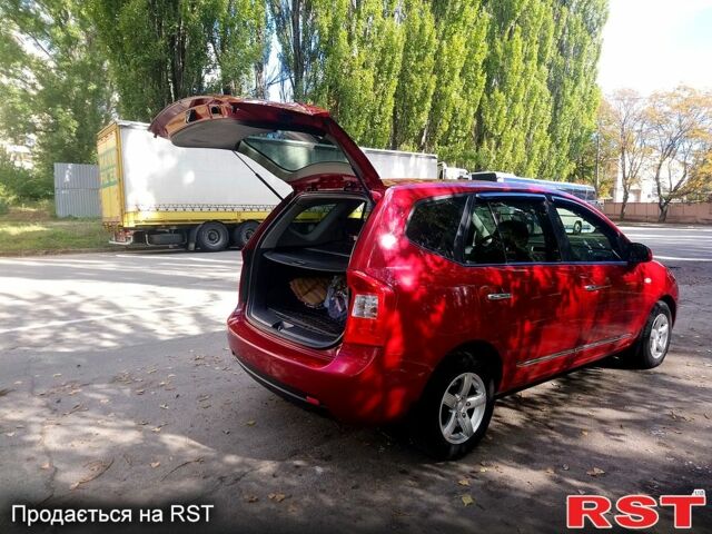 Кіа Каренс, об'ємом двигуна 2 л та пробігом 292 тис. км за 4900 $, фото 6 на Automoto.ua