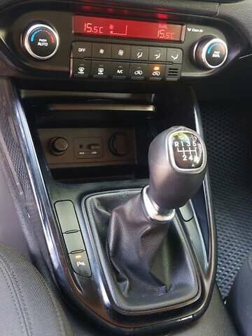 Кіа Каренс, об'ємом двигуна 1.7 л та пробігом 159 тис. км за 14500 $, фото 11 на Automoto.ua