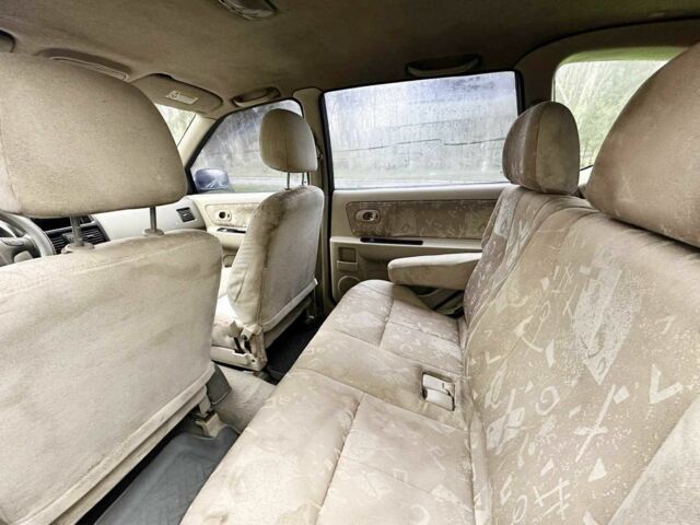 Серый Киа Каренс, объемом двигателя 1.8 л и пробегом 248 тыс. км за 1800 $, фото 7 на Automoto.ua