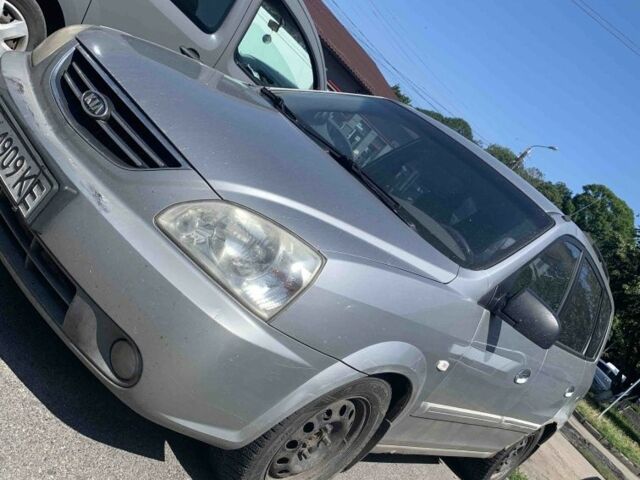 Серый Киа Каренс, объемом двигателя 2 л и пробегом 250 тыс. км за 834 $, фото 8 на Automoto.ua