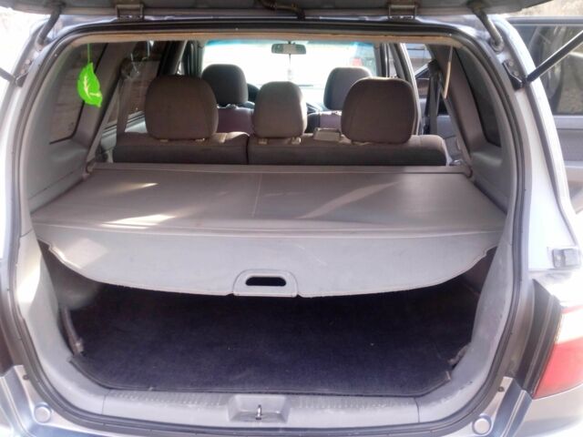 Сірий Кіа Каренс, об'ємом двигуна 2 л та пробігом 270 тис. км за 4200 $, фото 11 на Automoto.ua