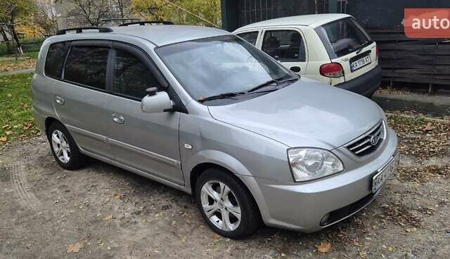 Сірий Кіа Каренс, об'ємом двигуна 1.79 л та пробігом 329 тис. км за 3737 $, фото 2 на Automoto.ua