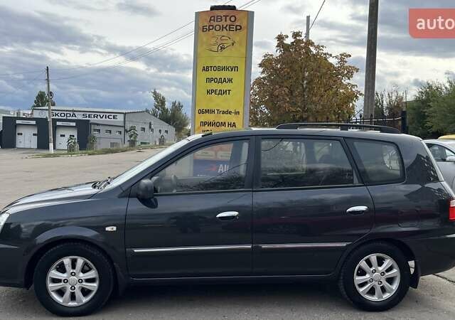 Киа Каренс 2005 в Николаеве на Automoto.ua Серый Киа Каренс, объемом двигателя 1.98 л и пробегом 217 тыс. км за 5300 $, фото 4 на Automoto.ua
