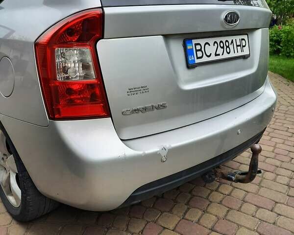 Сірий Кіа Каренс, об'ємом двигуна 2 л та пробігом 285 тис. км за 5000 $, фото 2 на Automoto.ua