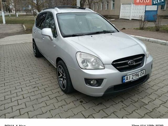 Серый Киа Каренс, объемом двигателя 2 л и пробегом 274 тыс. км за 5300 $, фото 1 на Automoto.ua