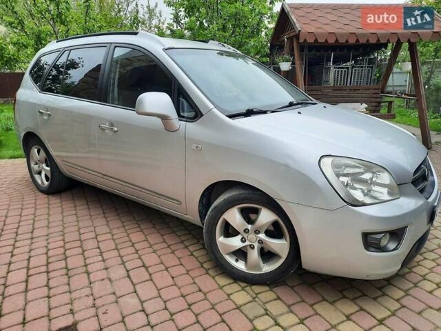 Сірий Кіа Каренс, об'ємом двигуна 2 л та пробігом 285 тис. км за 5000 $, фото 3 на Automoto.ua