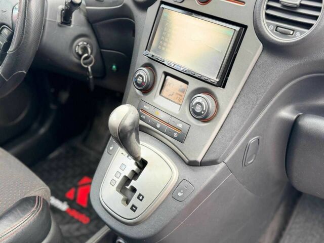 Киа Каренс 2006 в Виннице на Automoto.ua Серый Киа Каренс, объемом двигателя 2 л и пробегом 354 тыс. км за 5599 $, фото 23 на Automoto.ua