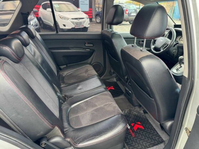 Киа Каренс 2006 в Виннице на Automoto.ua Серый Киа Каренс, объемом двигателя 2 л и пробегом 354 тыс. км за 5599 $, фото 19 на Automoto.ua