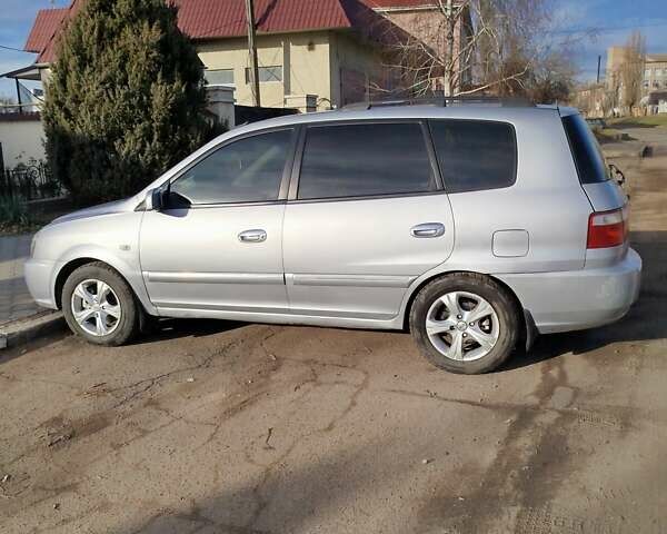 Серый Киа Каренс, объемом двигателя 1.59 л и пробегом 207 тыс. км за 4300 $, фото 11 на Automoto.ua