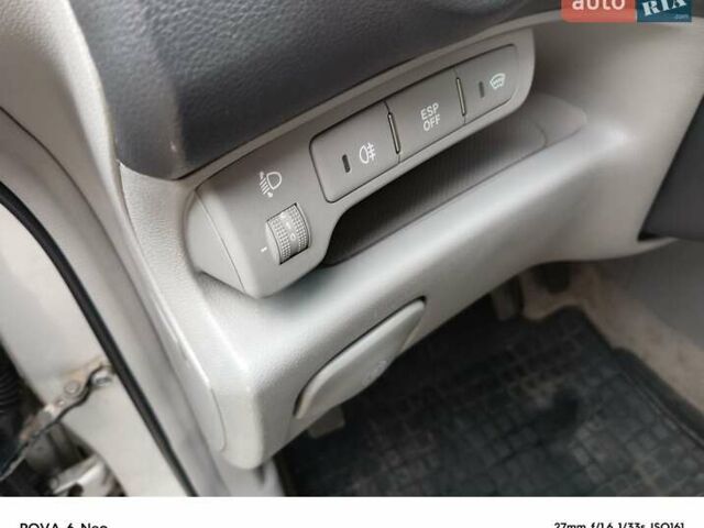 Серый Киа Каренс, объемом двигателя 2 л и пробегом 274 тыс. км за 5300 $, фото 8 на Automoto.ua