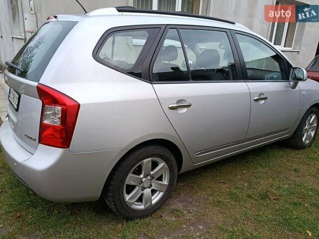 Серый Киа Каренс, объемом двигателя 2 л и пробегом 222 тыс. км за 5500 $, фото 8 на Automoto.ua