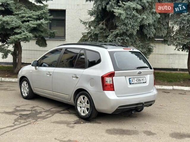 Серый Киа Каренс, объемом двигателя 2 л и пробегом 280 тыс. км за 4999 $, фото 10 на Automoto.ua