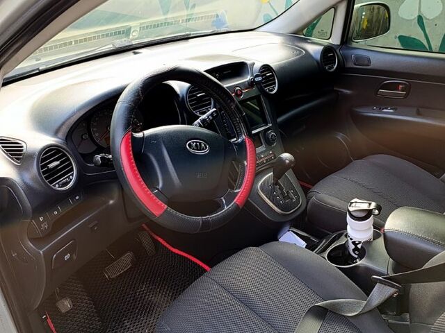 Сірий Кіа Каренс, об'ємом двигуна 2 л та пробігом 229 тис. км за 6500 $, фото 8 на Automoto.ua