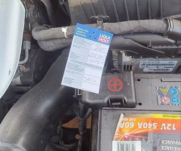 Серый Киа Каренс, объемом двигателя 2 л и пробегом 300 тыс. км за 6300 $, фото 8 на Automoto.ua