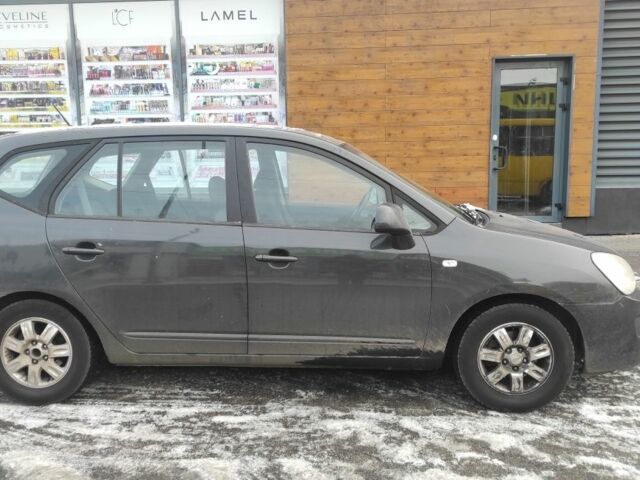 Киа Каренс 2007 в Киеве на Automoto.ua Серый Киа Каренс, объемом двигателя 2 л и пробегом 450 тыс. км за 2700 $, фото 9 на Automoto.ua