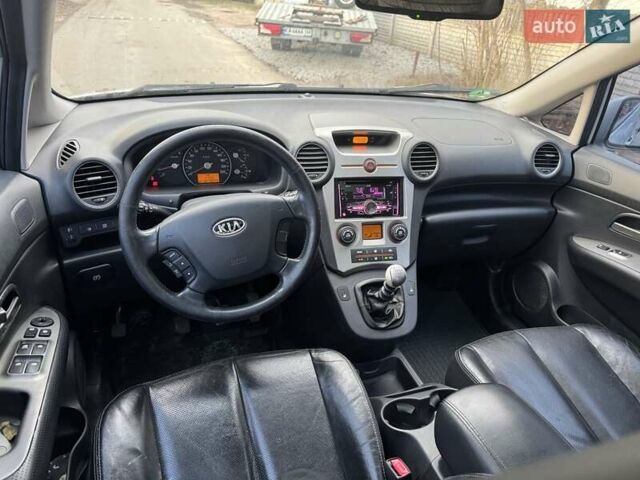 Сірий Кіа Каренс, об'ємом двигуна 1.99 л та пробігом 280 тис. км за 3350 $, фото 6 на Automoto.ua