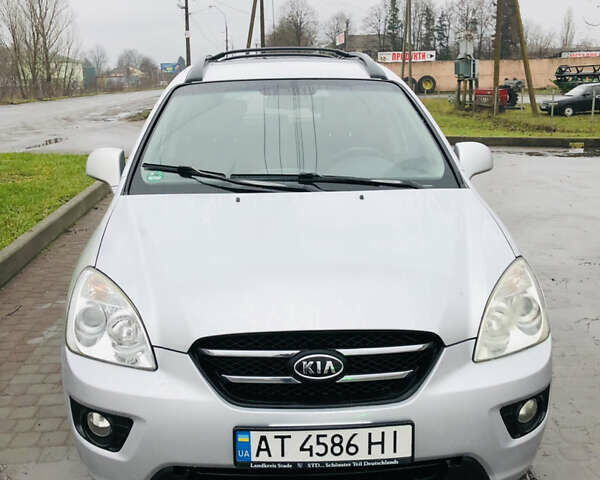 Серый Киа Каренс, объемом двигателя 1.99 л и пробегом 280 тыс. км за 4700 $, фото 2 на Automoto.ua