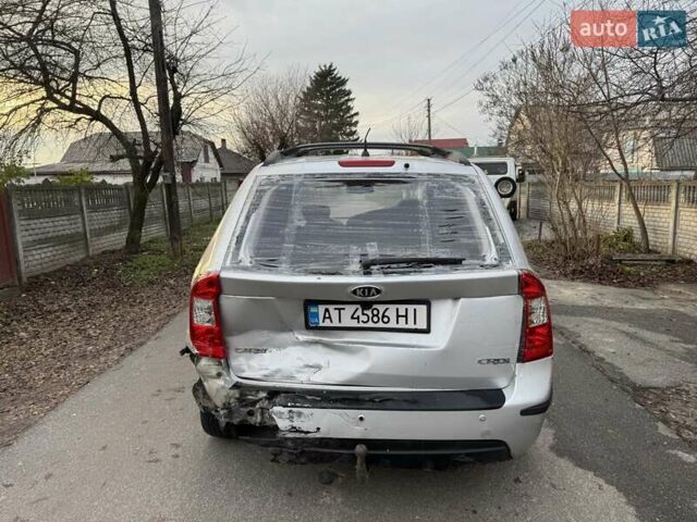 Сірий Кіа Каренс, об'ємом двигуна 1.99 л та пробігом 280 тис. км за 3350 $, фото 4 на Automoto.ua