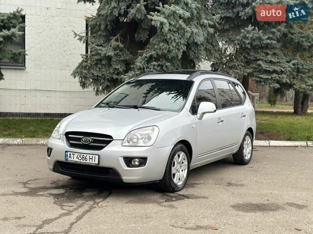 Серый Киа Каренс, объемом двигателя 2 л и пробегом 280 тыс. км за 4999 $, фото 9 на Automoto.ua