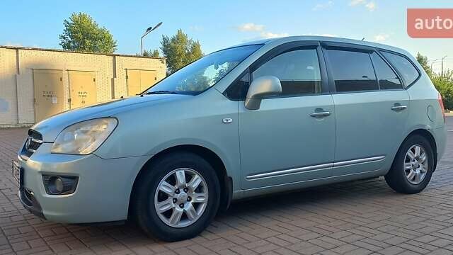 Серый Киа Каренс, объемом двигателя 2 л и пробегом 460 тыс. км за 5100 $, фото 5 на Automoto.ua