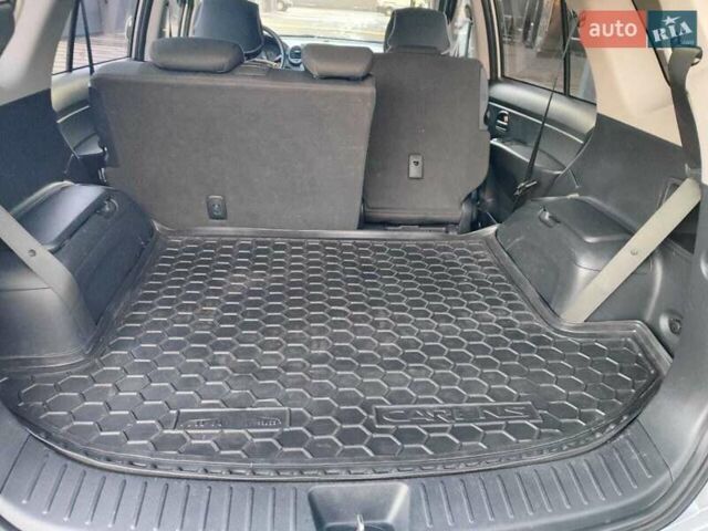 Серый Киа Каренс, объемом двигателя 2 л и пробегом 163 тыс. км за 5400 $, фото 49 на Automoto.ua