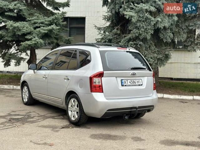 Серый Киа Каренс, объемом двигателя 2 л и пробегом 280 тыс. км за 4999 $, фото 17 на Automoto.ua