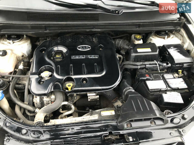 Серый Киа Каренс, объемом двигателя 1.99 л и пробегом 280 тыс. км за 4700 $, фото 13 на Automoto.ua