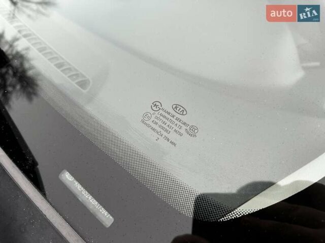 Серый Киа Каренс, объемом двигателя 2 л и пробегом 280 тыс. км за 4999 $, фото 33 на Automoto.ua
