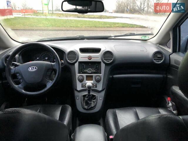 Серый Киа Каренс, объемом двигателя 1.99 л и пробегом 280 тыс. км за 4700 $, фото 9 на Automoto.ua