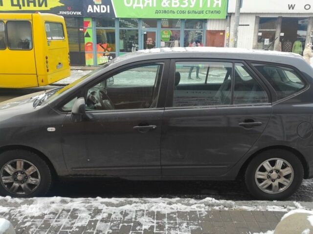 Киа Каренс 2007 в Киеве на Automoto.ua Серый Киа Каренс, объемом двигателя 2 л и пробегом 450 тыс. км за 2700 $, фото 5 на Automoto.ua