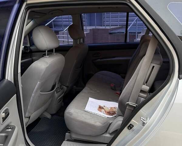 Серый Киа Каренс, объемом двигателя 2 л и пробегом 131 тыс. км за 8200 $, фото 15 на Automoto.ua