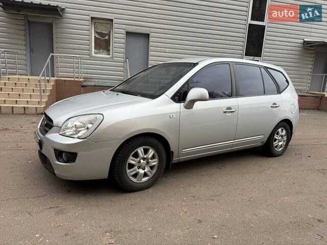 Серый Киа Каренс, объемом двигателя 2 л и пробегом 131 тыс. км за 8200 $, фото 7 на Automoto.ua