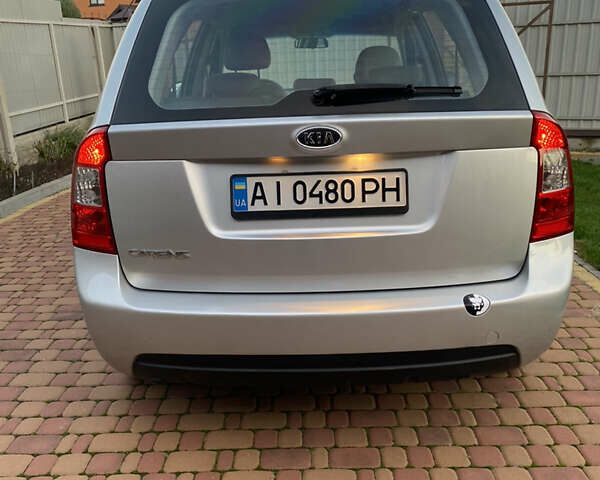 Серый Киа Каренс, объемом двигателя 2 л и пробегом 198 тыс. км за 6800 $, фото 14 на Automoto.ua
