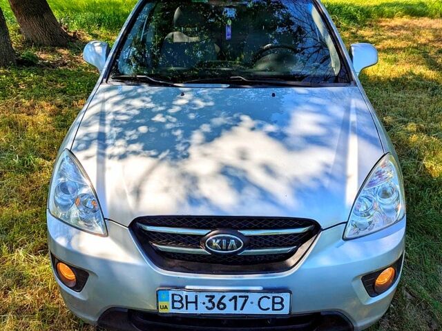 Сірий Кіа Каренс, об'ємом двигуна 2 л та пробігом 227 тис. км за 5250 $, фото 4 на Automoto.ua