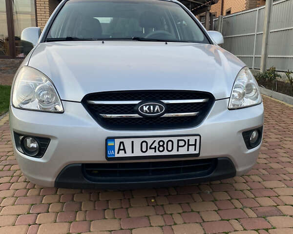 Серый Киа Каренс, объемом двигателя 2 л и пробегом 198 тыс. км за 6800 $, фото 3 на Automoto.ua