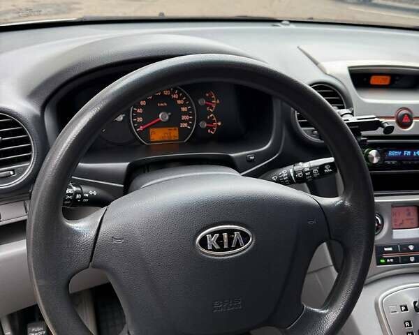 Серый Киа Каренс, объемом двигателя 2 л и пробегом 131 тыс. км за 8200 $, фото 26 на Automoto.ua