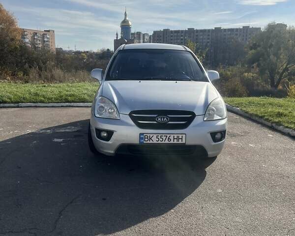 Сірий Кіа Каренс, об'ємом двигуна 2 л та пробігом 273 тис. км за 6300 $, фото 2 на Automoto.ua