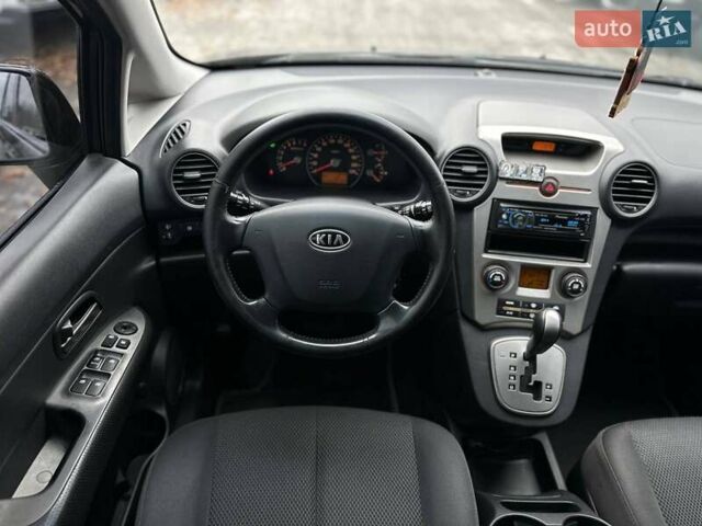 Серый Киа Каренс, объемом двигателя 2 л и пробегом 203 тыс. км за 5999 $, фото 16 на Automoto.ua