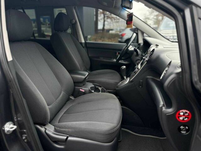 Серый Киа Каренс, объемом двигателя 2 л и пробегом 203 тыс. км за 5999 $, фото 13 на Automoto.ua