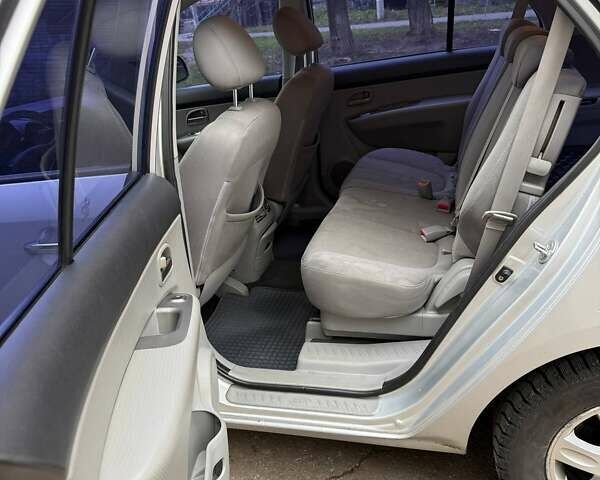 Серый Киа Каренс, объемом двигателя 2 л и пробегом 131 тыс. км за 8200 $, фото 22 на Automoto.ua