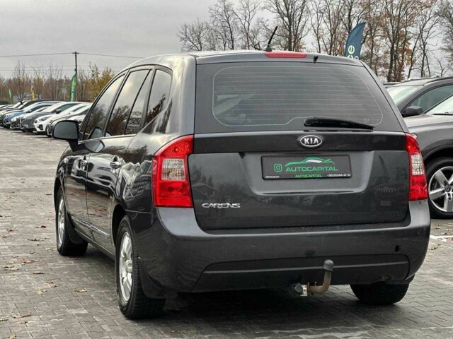 Серый Киа Каренс, объемом двигателя 2 л и пробегом 203 тыс. км за 5999 $, фото 7 на Automoto.ua