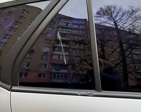 Серый Киа Каренс, объемом двигателя 2 л и пробегом 131 тыс. км за 8200 $, фото 29 на Automoto.ua