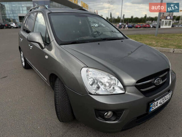 Серый Киа Каренс, объемом двигателя 2 л и пробегом 205 тыс. км за 5950 $, фото 8 на Automoto.ua